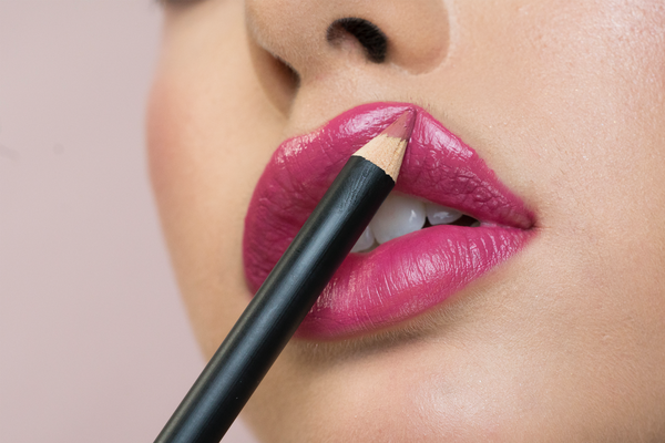 Lip Pencils: How To Choose And How To Use